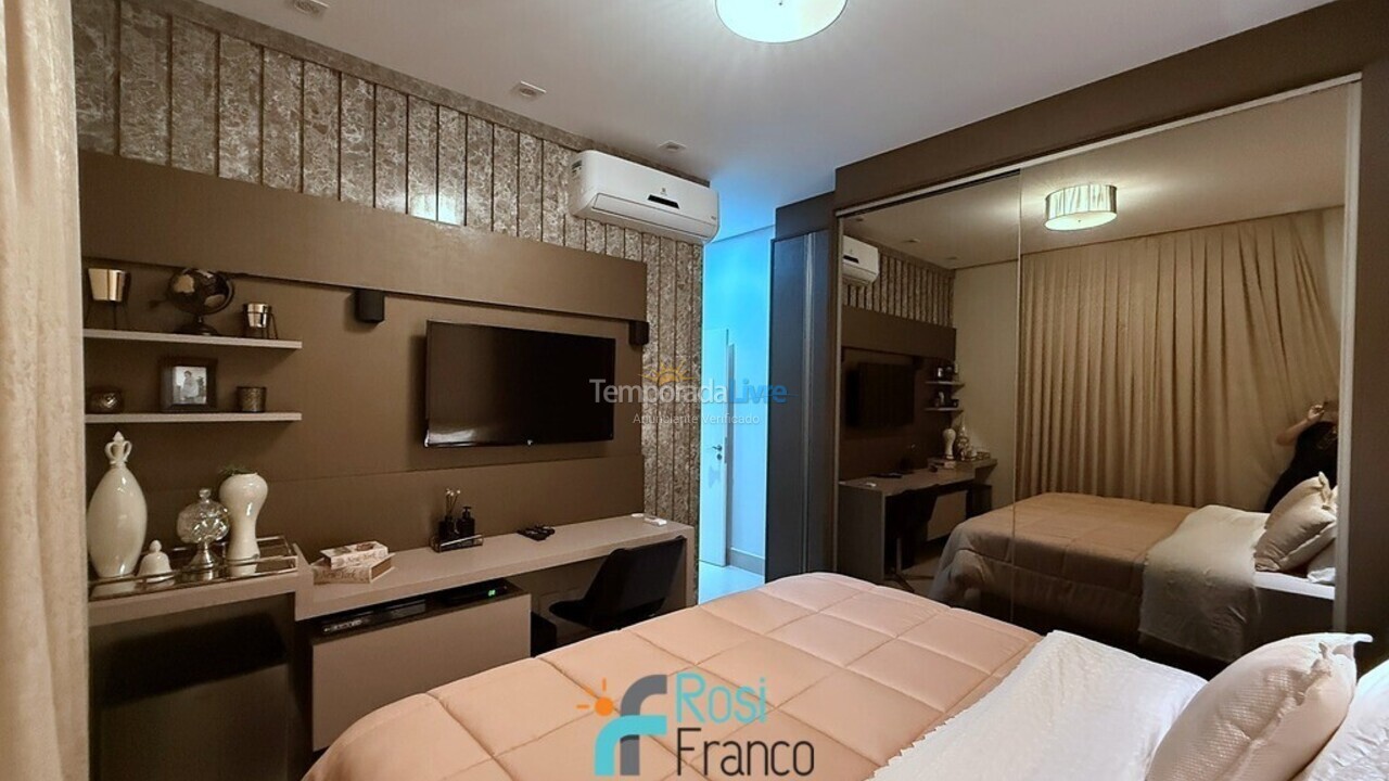 Apartamento para aluguel de temporada em Itapema (Meia Praia Frente Mar)