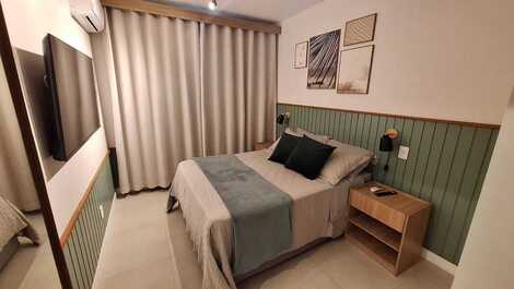 🏖️🌴 1 BEDROOM APARTMENT JUST ONE AND A HALF BLOCKS FROM THE BEACH