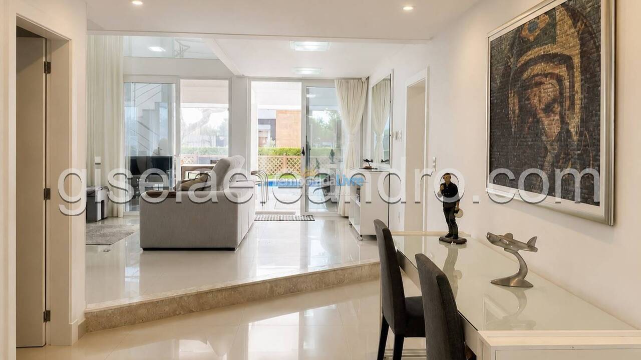 Casa para aluguel de temporada em Florianopolis (Jurerê Internacional)