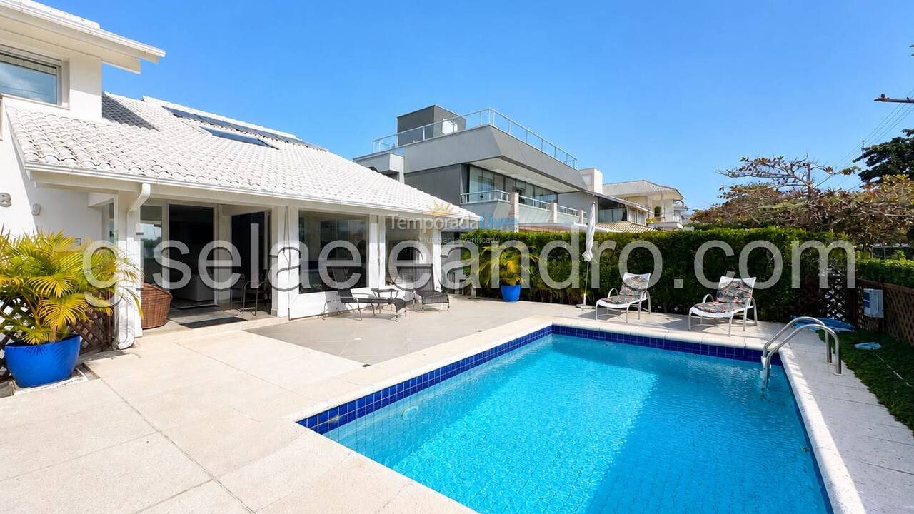 Casa para aluguel de temporada em Florianopolis (Jurerê Internacional)