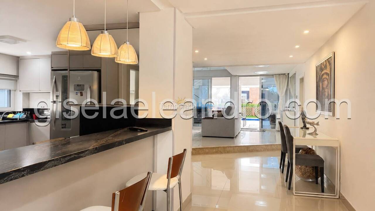 Casa para aluguel de temporada em Florianopolis (Jurerê Internacional)