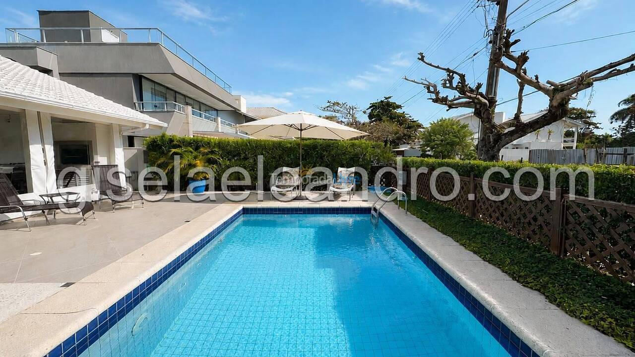 Casa para aluguel de temporada em Florianopolis (Jurerê Internacional)