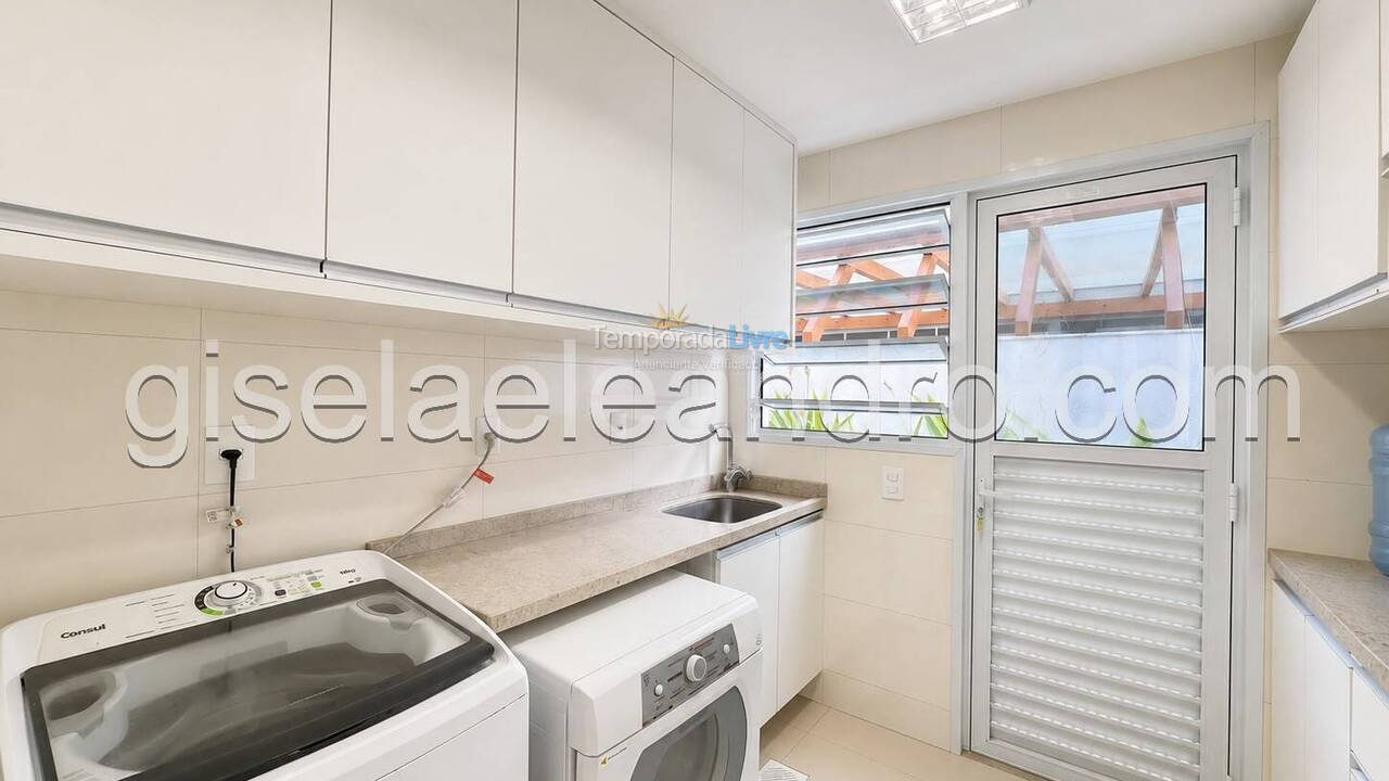 Casa para aluguel de temporada em Florianopolis (Jurerê Internacional)