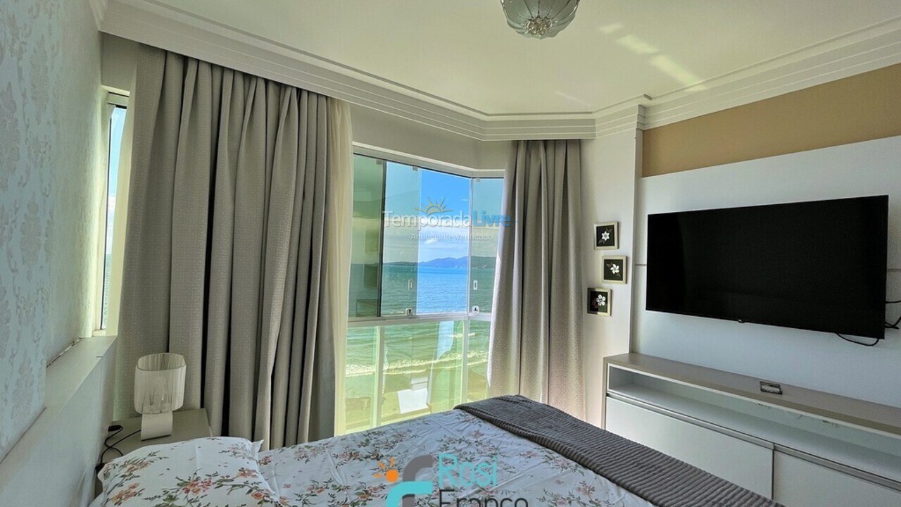 Apartamento para aluguel de temporada em Itapema (Meia Praia Frente Mar)