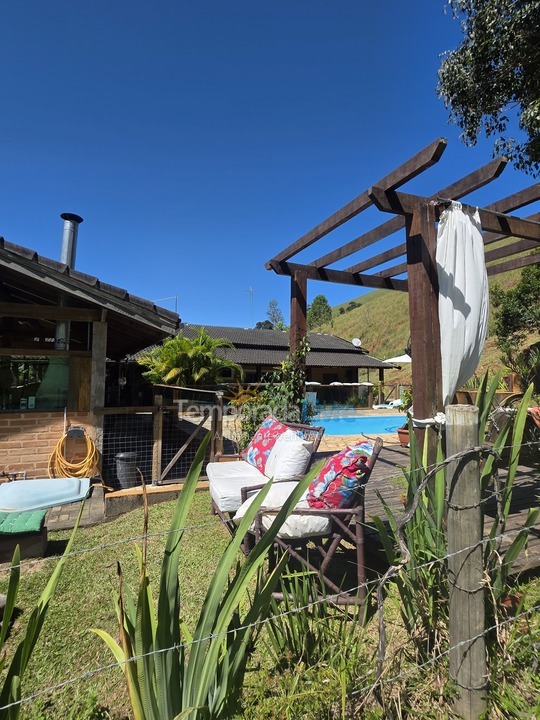 Casa para aluguel de temporada em Monteiro Lobato (Santa Maria)