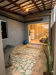 Affordable 2-Bedroom Studio Apartment – Near Catuaí Shopping Mall and Airport