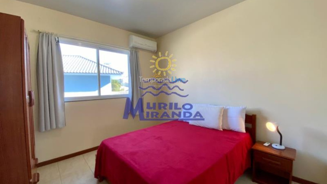Apartamento para alquiler de vacaciones em Governador Celso Ramos (Praia de Palmas)