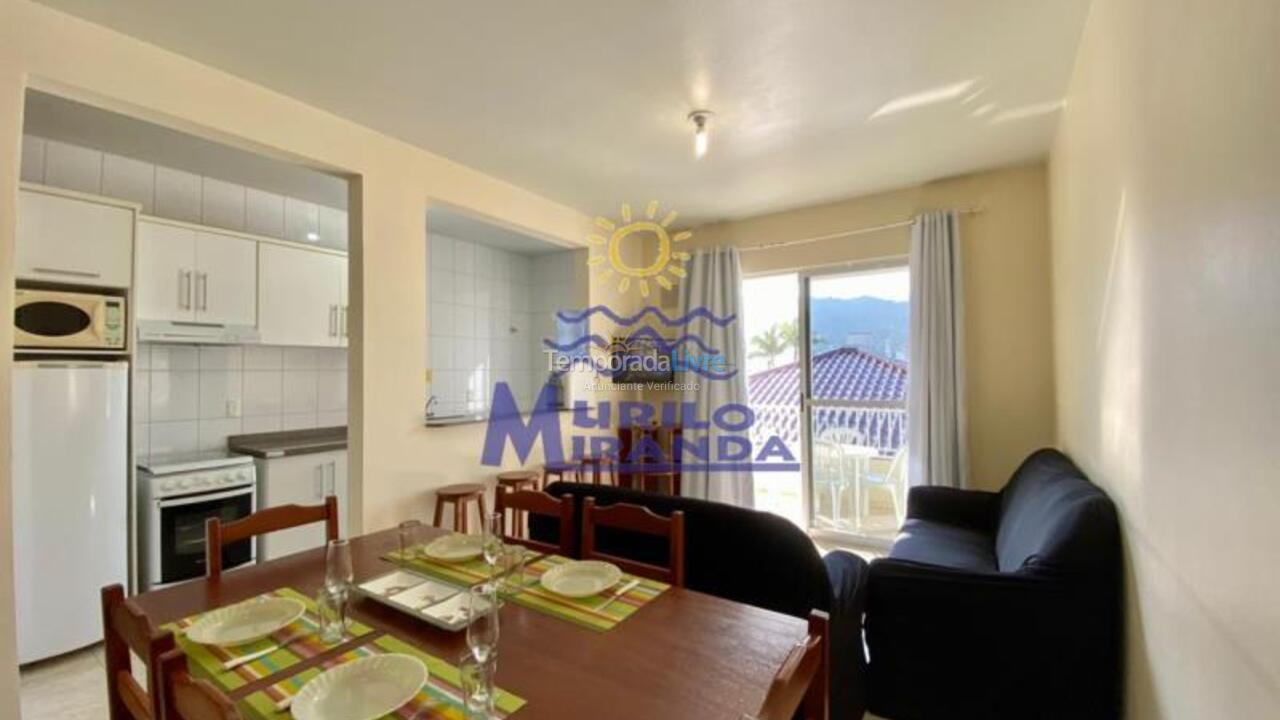 Apartamento para alquiler de vacaciones em Governador Celso Ramos (Praia de Palmas)