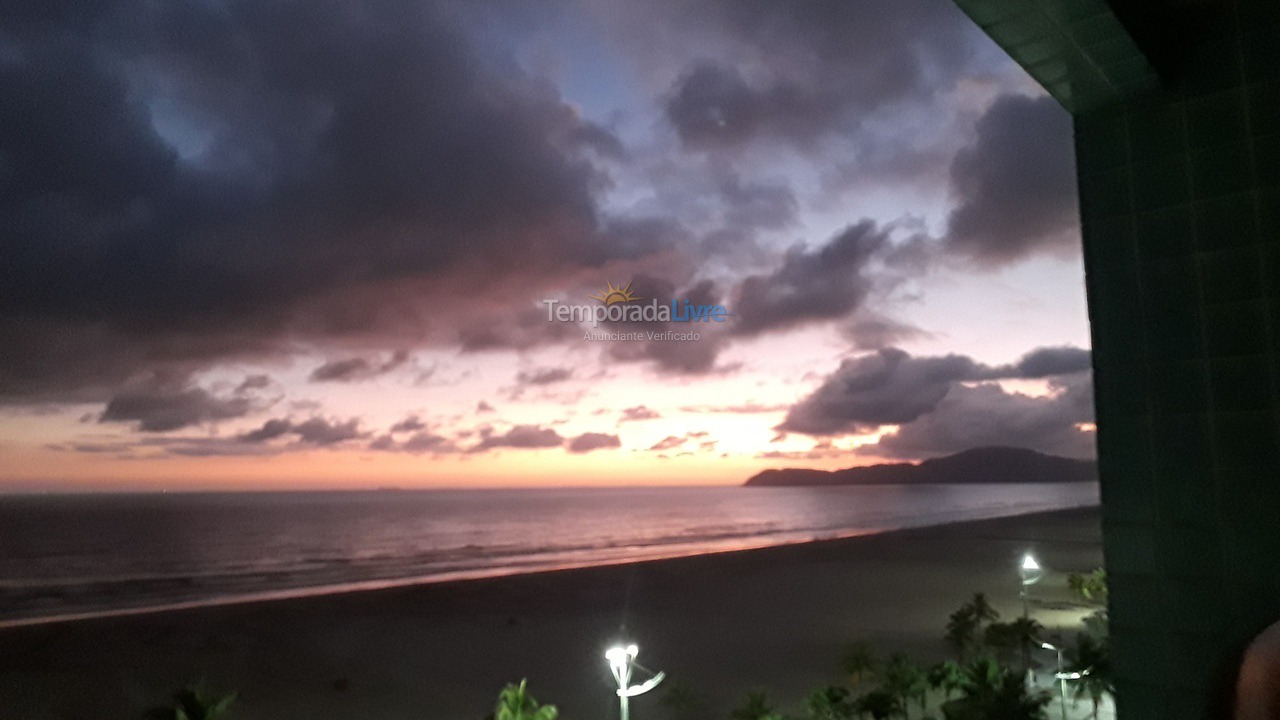 Apartamento para aluguel de temporada em Praia Grande (Aviação)