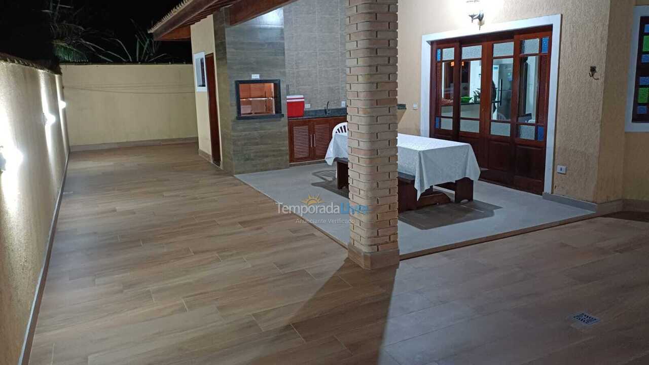 Casa para aluguel de temporada em Bertioga (Condominio Morada da Praia)