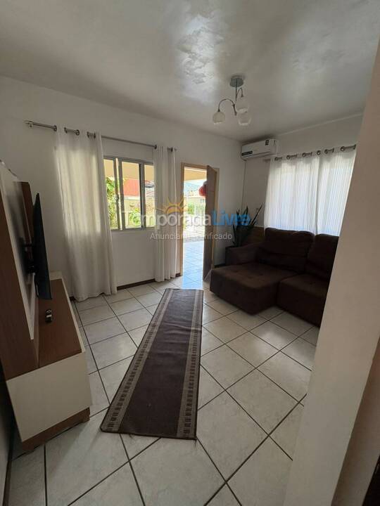 Casa para alquiler de vacaciones em Itapema (Centro)