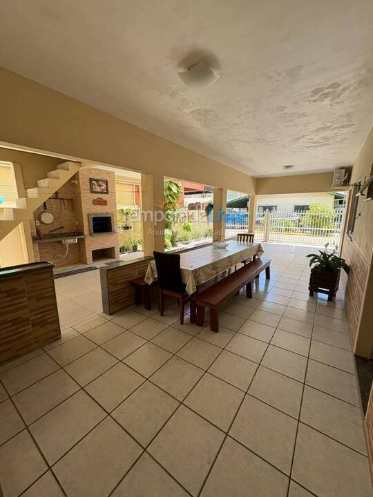 Casa para alquiler de vacaciones em Itapema (Centro)