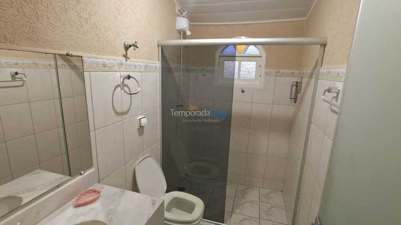 Casa para aluguel de temporada em Ubatuba (Maranduba)