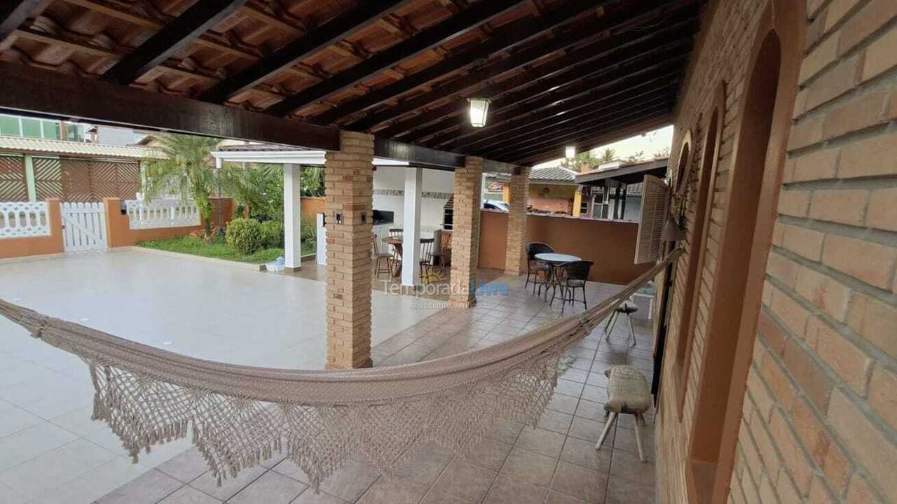 Casa para aluguel de temporada em Ubatuba (Maranduba)