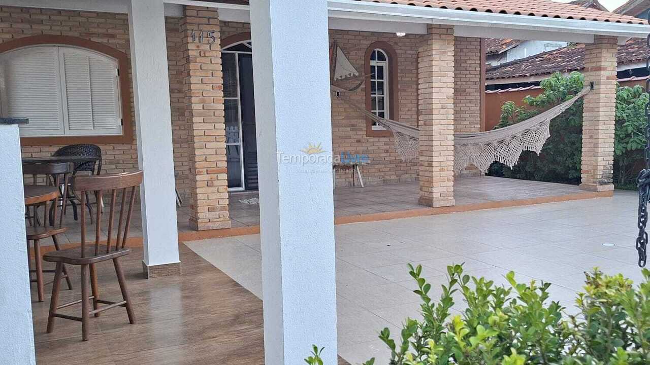 Casa para aluguel de temporada em Ubatuba (Maranduba)