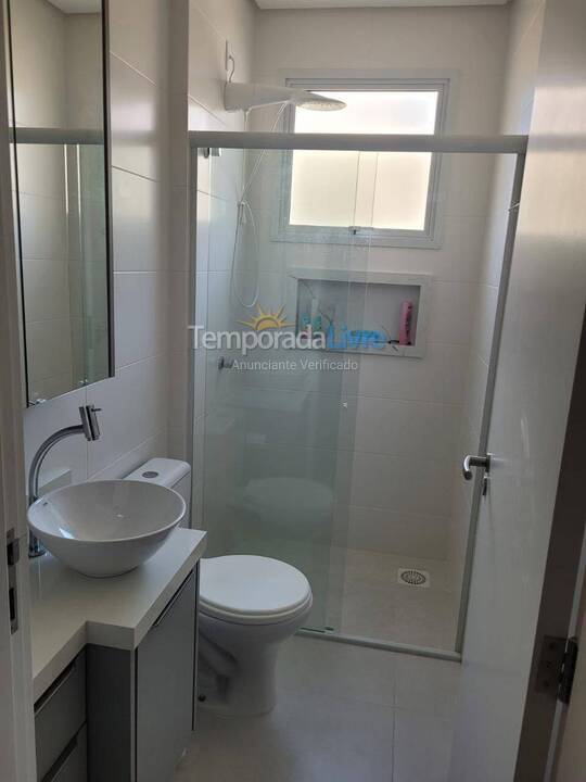 Apartamento para alquiler de vacaciones em Governador Celso Ramos (Praia de Palmas)