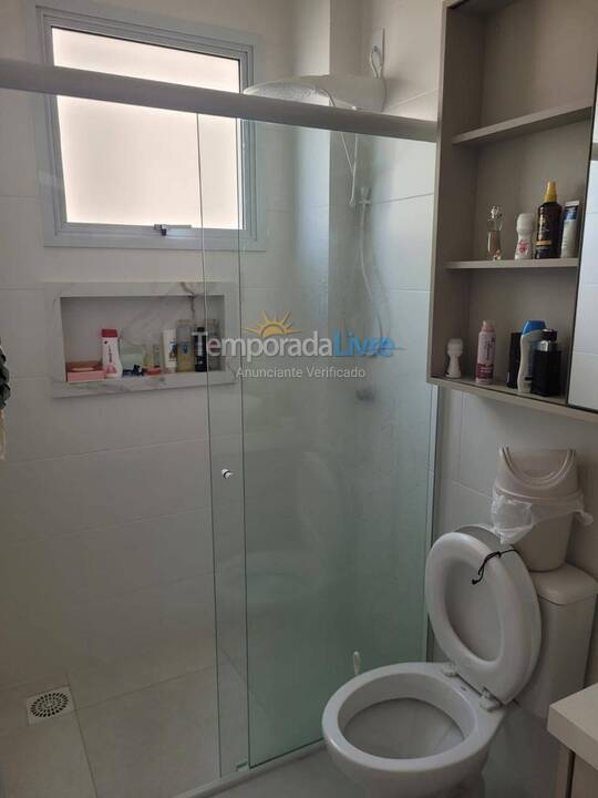 Apartamento para alquiler de vacaciones em Governador Celso Ramos (Praia de Palmas)