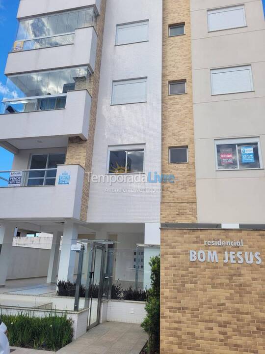 Apartamento para alquiler de vacaciones em Governador Celso Ramos (Praia de Palmas)