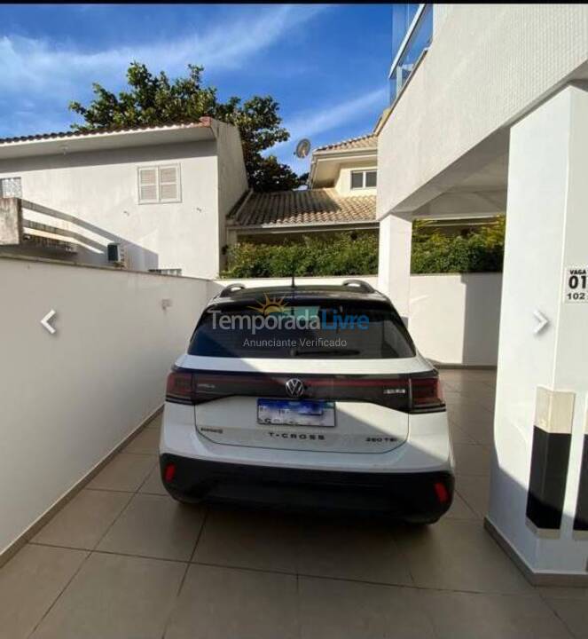 Apartamento para alquiler de vacaciones em Governador Celso Ramos (Praia de Palmas)
