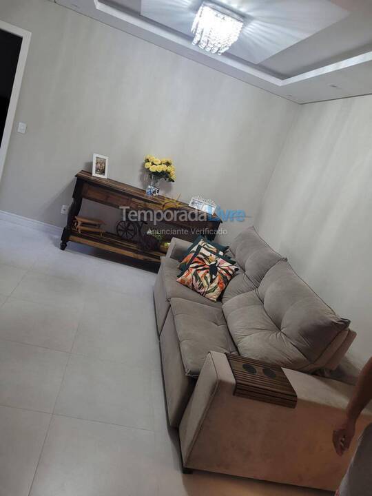 Apartamento para alquiler de vacaciones em Governador Celso Ramos (Praia de Palmas)