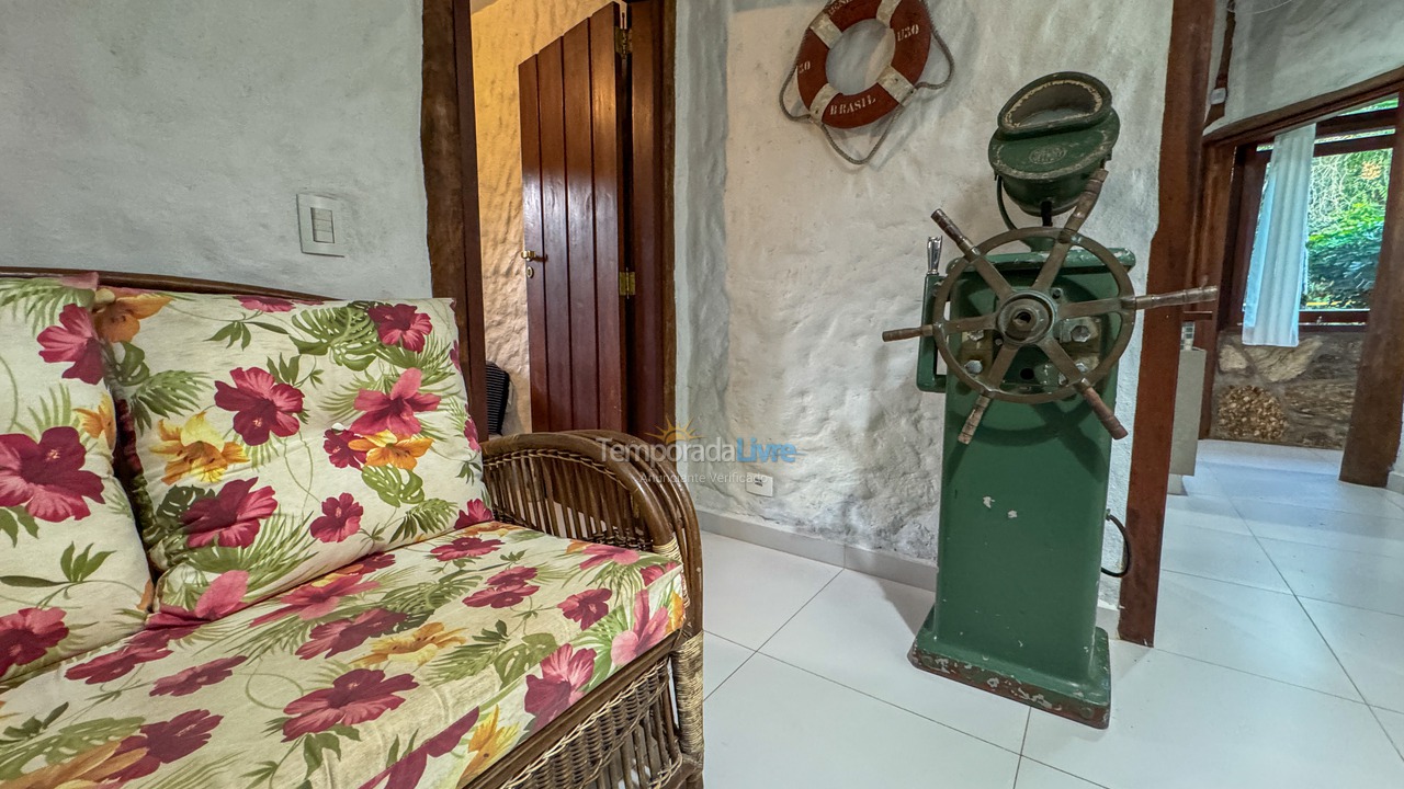 Casa para aluguel de temporada em Ubatuba (Ubatumirim)