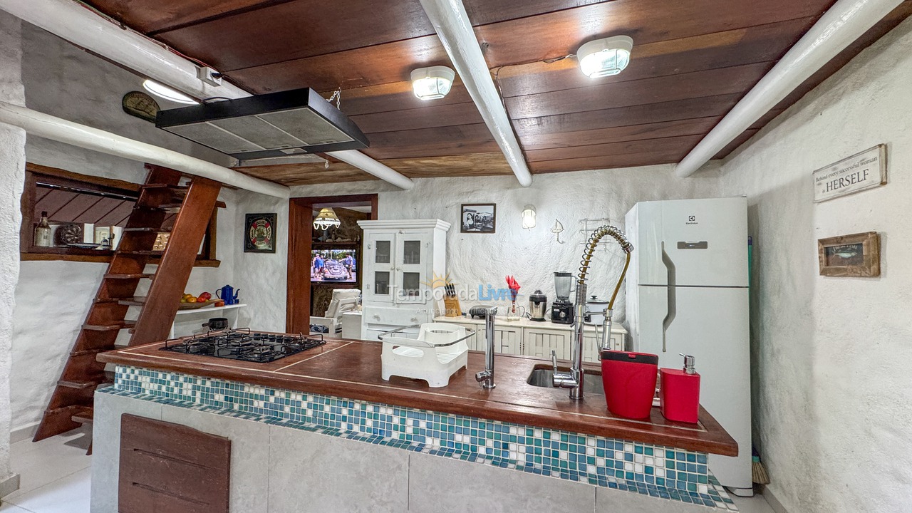 Casa para aluguel de temporada em Ubatuba (Ubatumirim)
