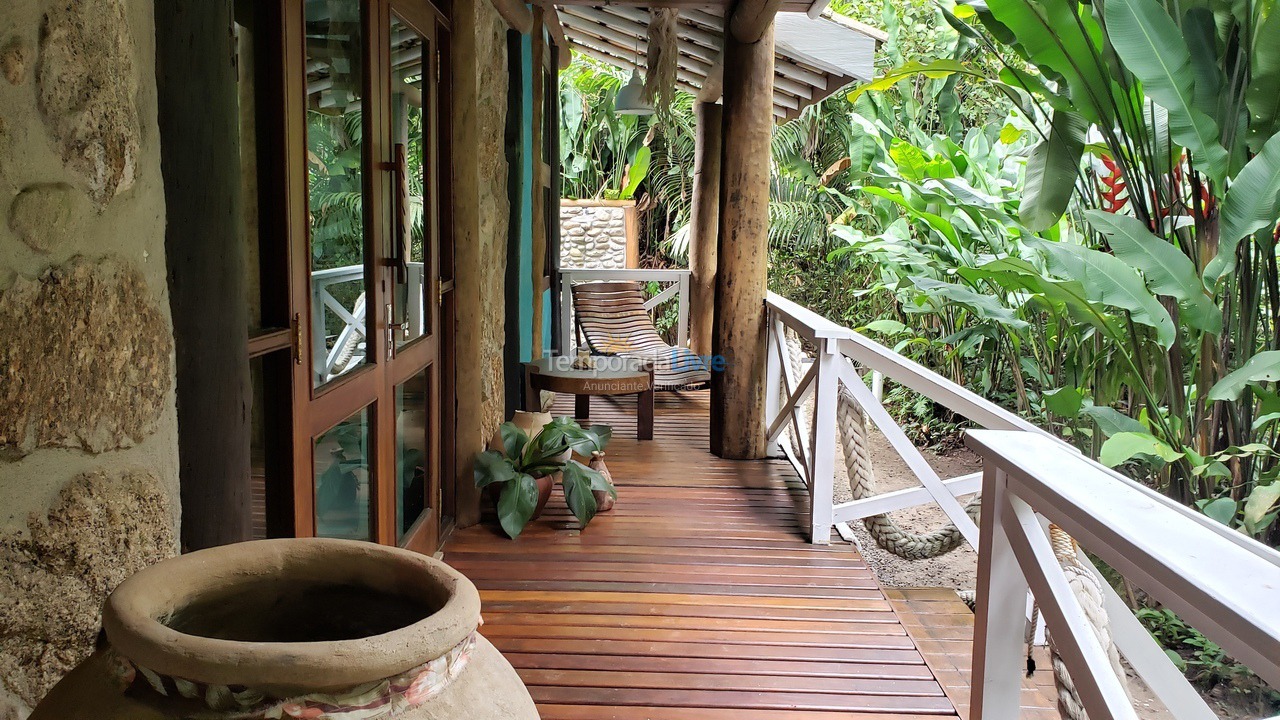 Casa para aluguel de temporada em Ubatuba (Ubatumirim)