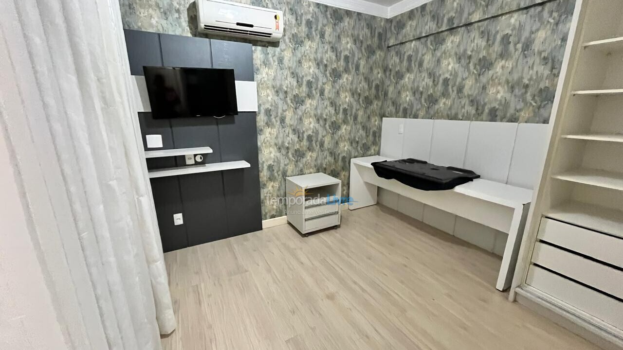 Apartment for vacation rental in Itapema (Meia Praia)
