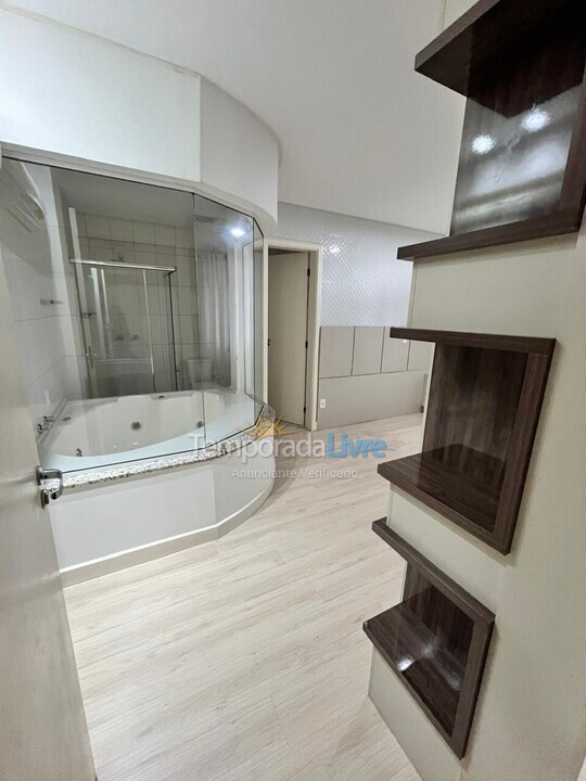 Apartment for vacation rental in Itapema (Meia Praia)