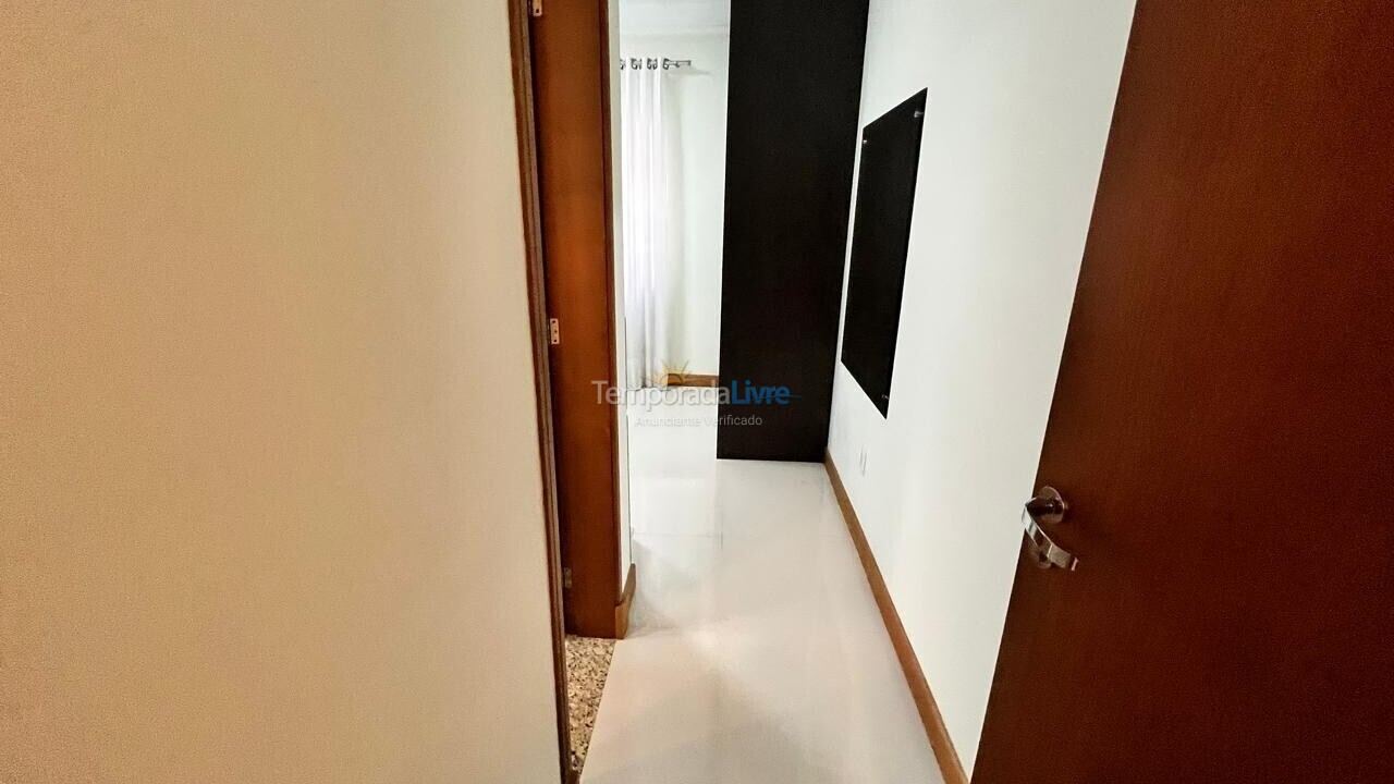 Apartamento para aluguel de temporada em Itapema (Meia Praia)