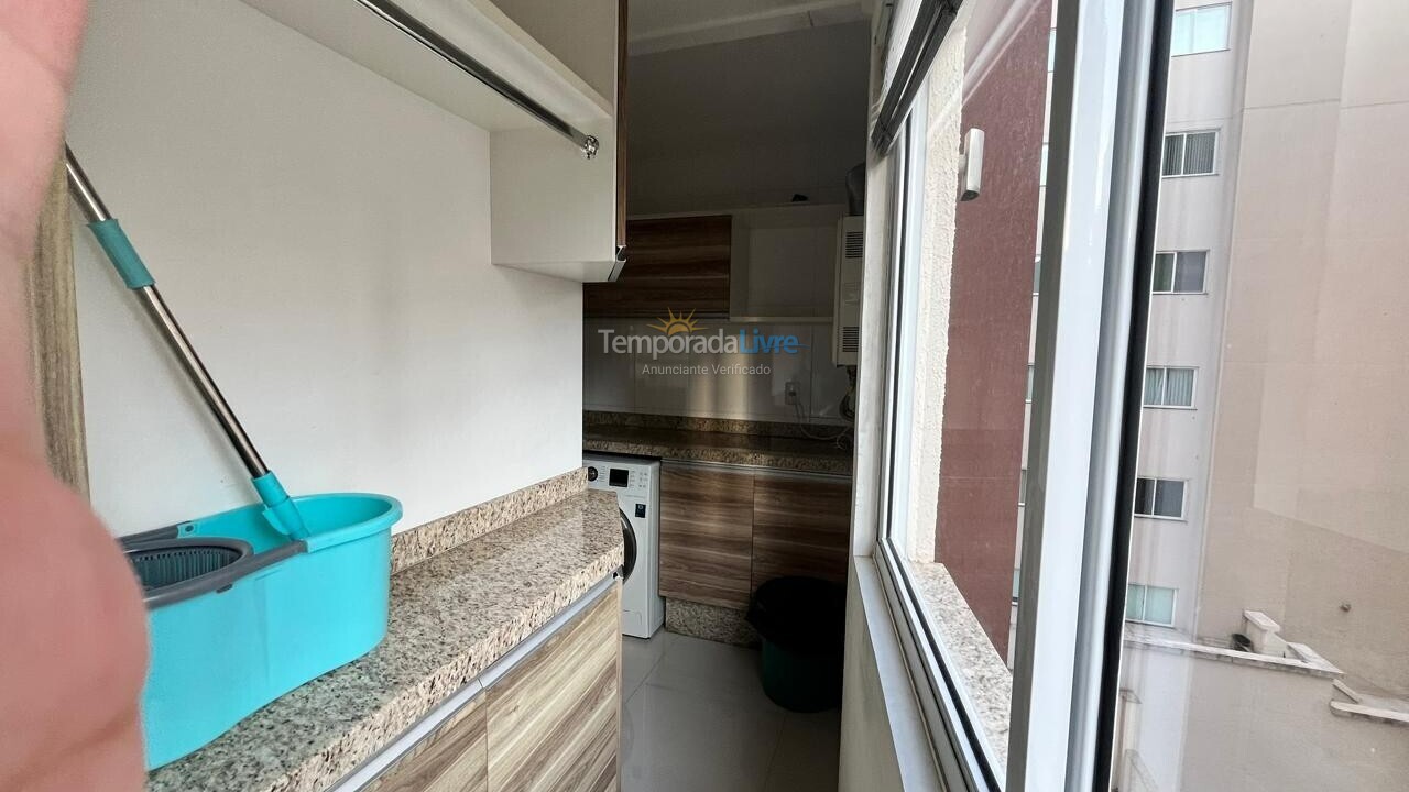 Apartamento para aluguel de temporada em Itapema (Meia Praia)