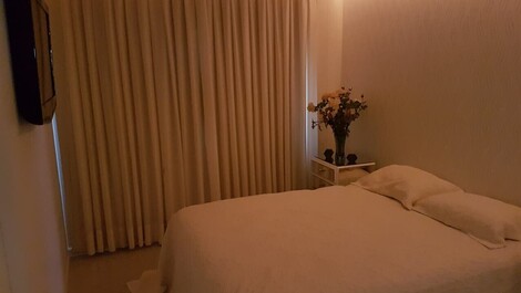 Apartamento frente a la playa para alquiler de temporada – Meia Praia