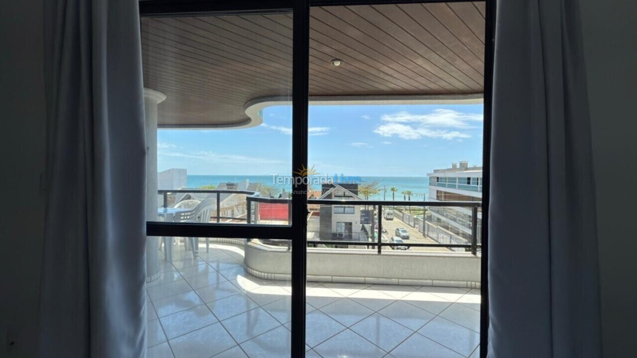 Apartment for vacation rental in Bombinhas (Bombas 011)