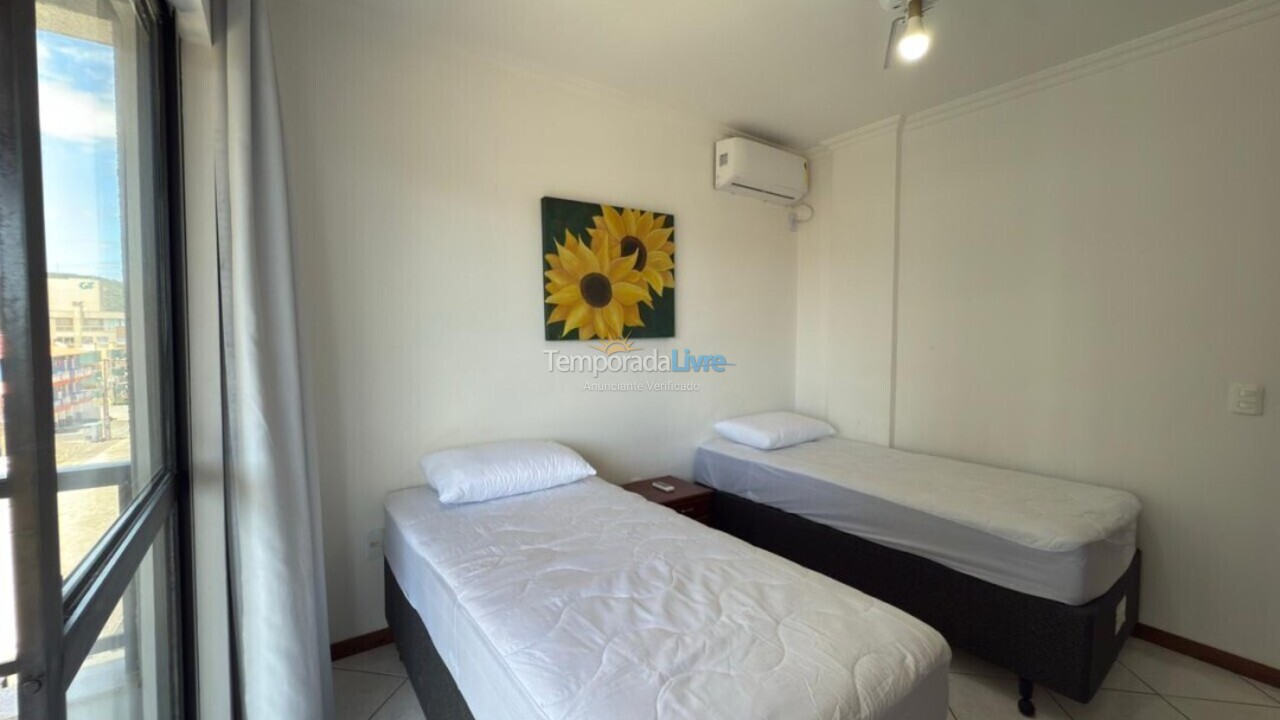 Apartment for vacation rental in Bombinhas (Bombas 011)