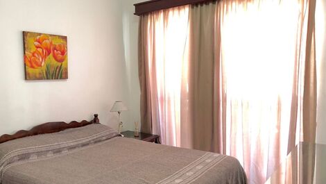 Apartamento 50 metros do mar de Bombas