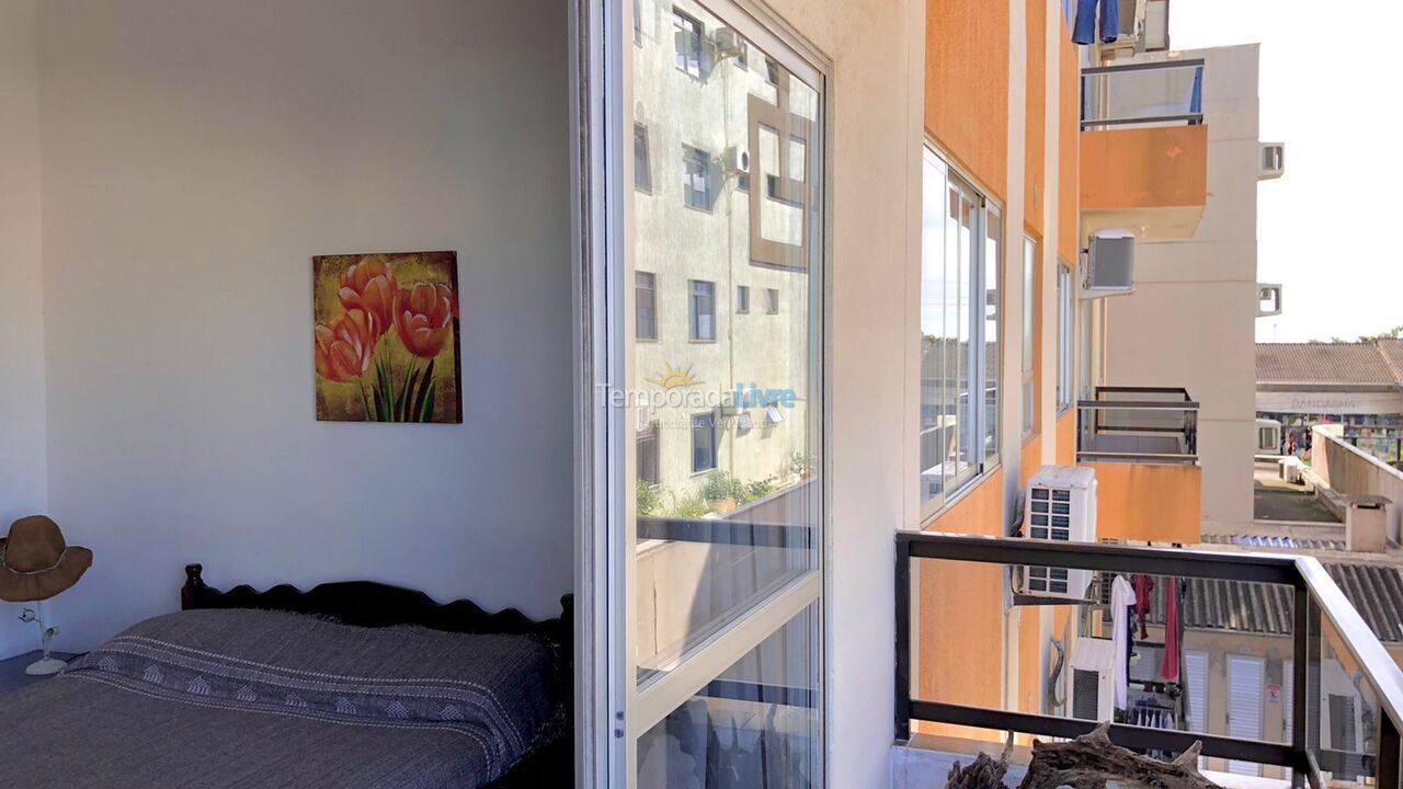Apartamento para aluguel de temporada em Bombinhas (Bombas 115)