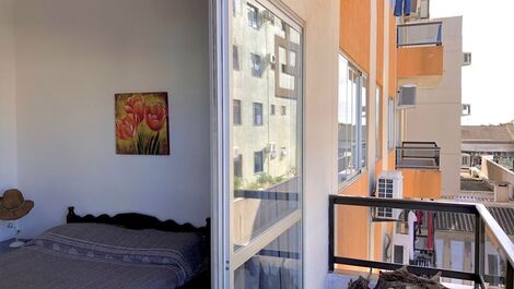 Apartamento 50 metros do mar de Bombas