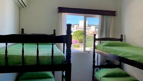 Apartamento 50 metros do mar de Bombas