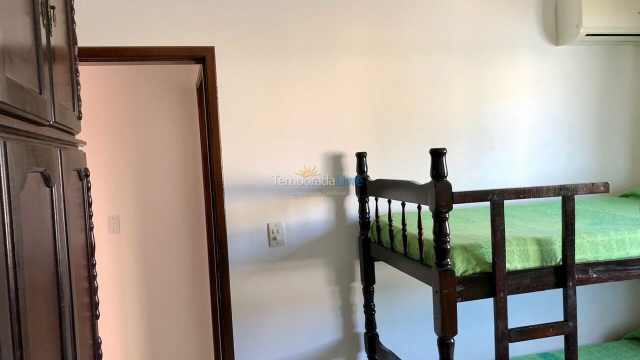 Apartamento para aluguel de temporada em Bombinhas (Bombas 115)