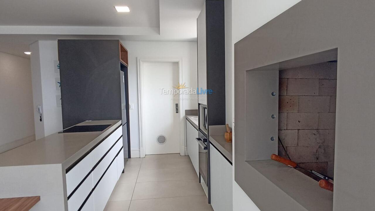 Apartment for vacation rental in Itapema (Centro)