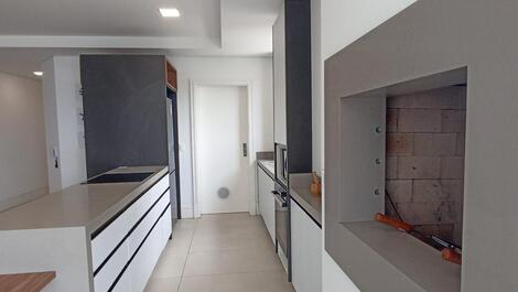 🏖️ VACATION RENTAL – ONE BLOCK FROM THE BEACH | MEIA PRAIA
