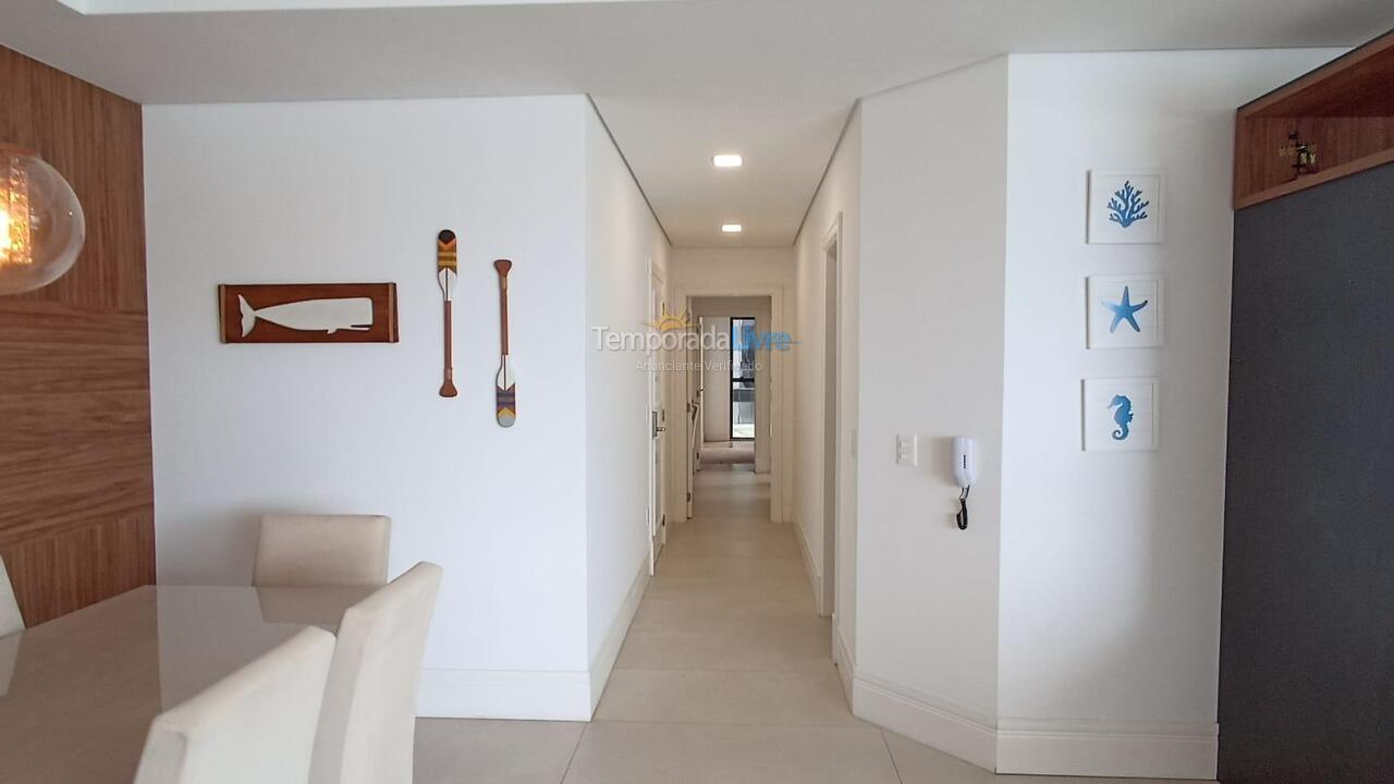 Apartment for vacation rental in Itapema (Centro)