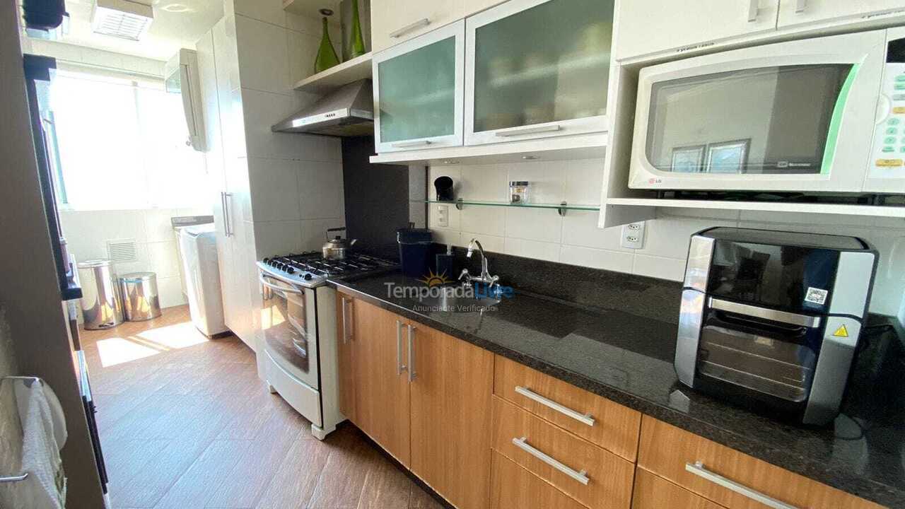 Apartamento para aluguel de temporada em Itapema (Meia Praia)