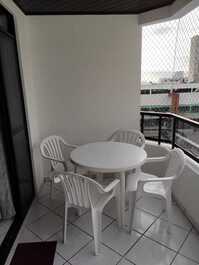 APARTAMENTO PARA ALQUILER DE TEMPORADA – A SEGUNDA CUADRA DE LA PLAYA
