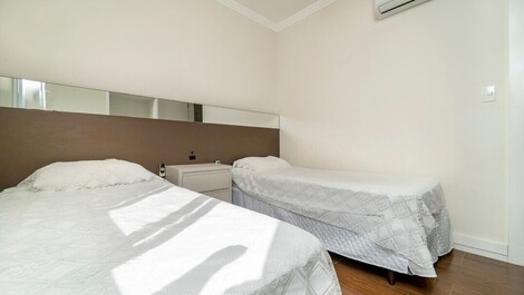 Cozy apartment near the sea in Bombas.