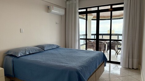 Apartment with sea view for seasonal rental.