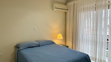 Apartment with sea view for seasonal rental.