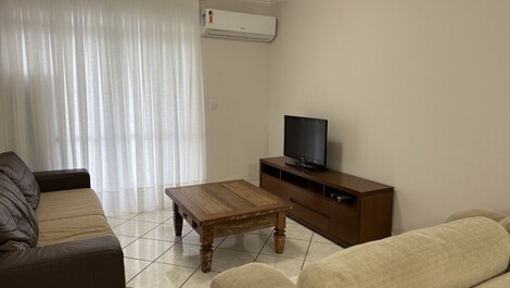 Apartment with sea view for seasonal rental.