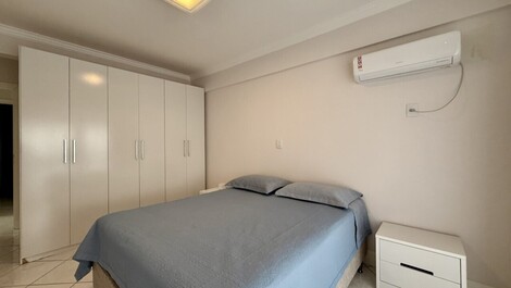 Apartment with sea view for seasonal rental.