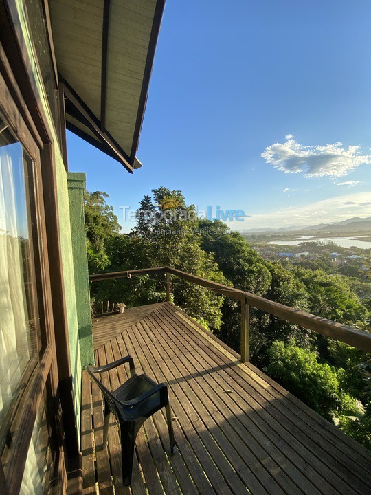 House for vacation rental in Garopaba (Praia da Ferrugem)